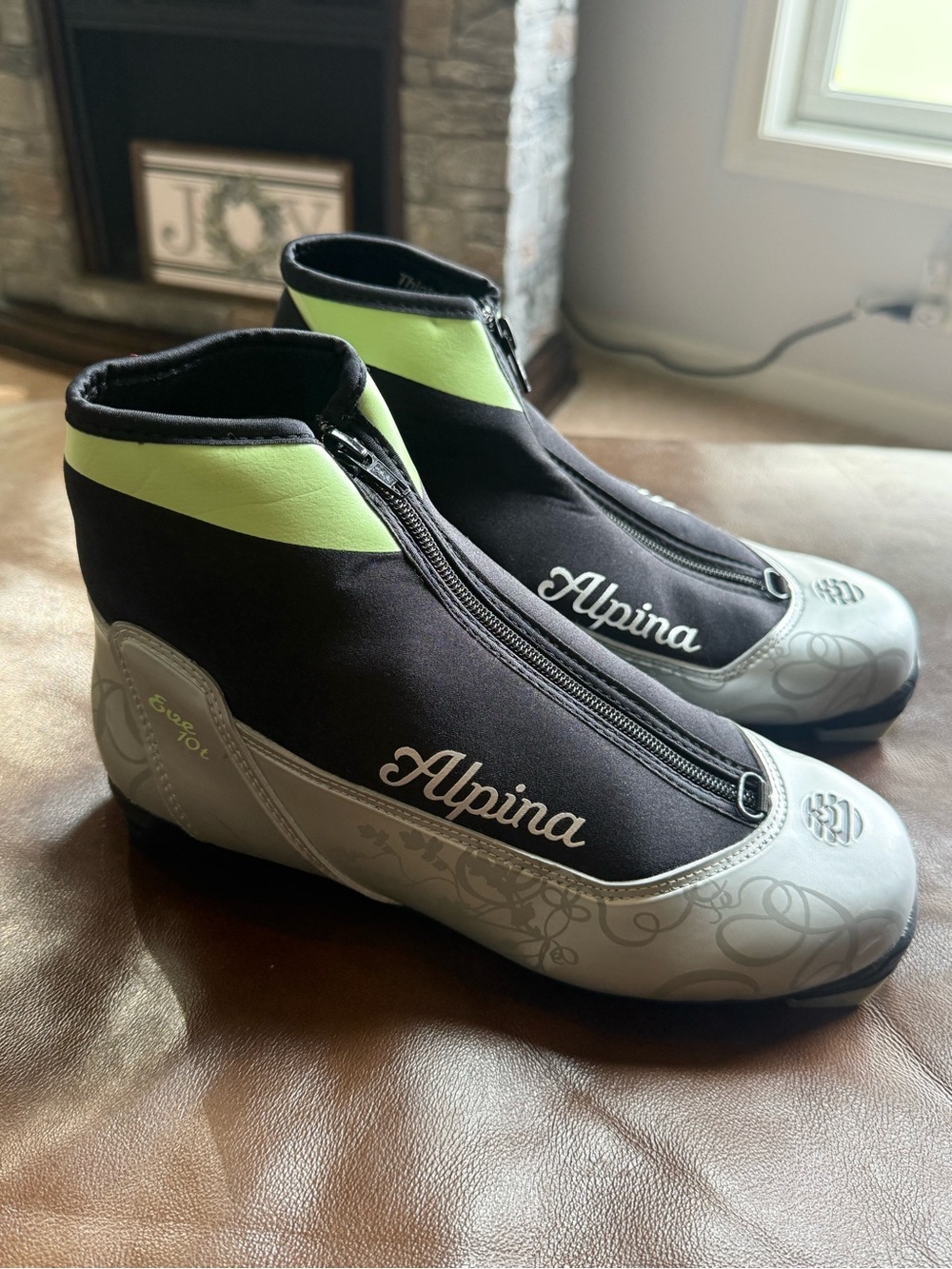 Alpina Eve 10T Women’s Cross Country Ski Boots EU 40 US 8/8.5 Black Silver Green